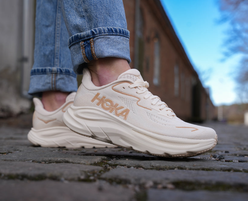 Hoka W CLIFTON 10 Vanilla / Birch – Framsport