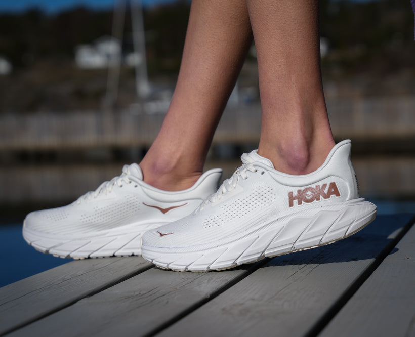 Hoka Sko Hoka Clifton W Dame Hoka W ARAHI Blanc De Blanc Rose Gold - Main Image