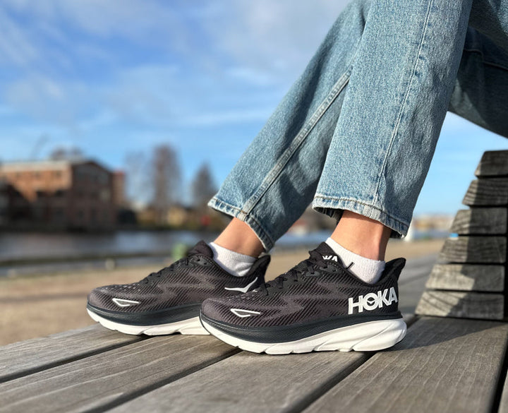 Hoka W CLIFTON 9 Black / White