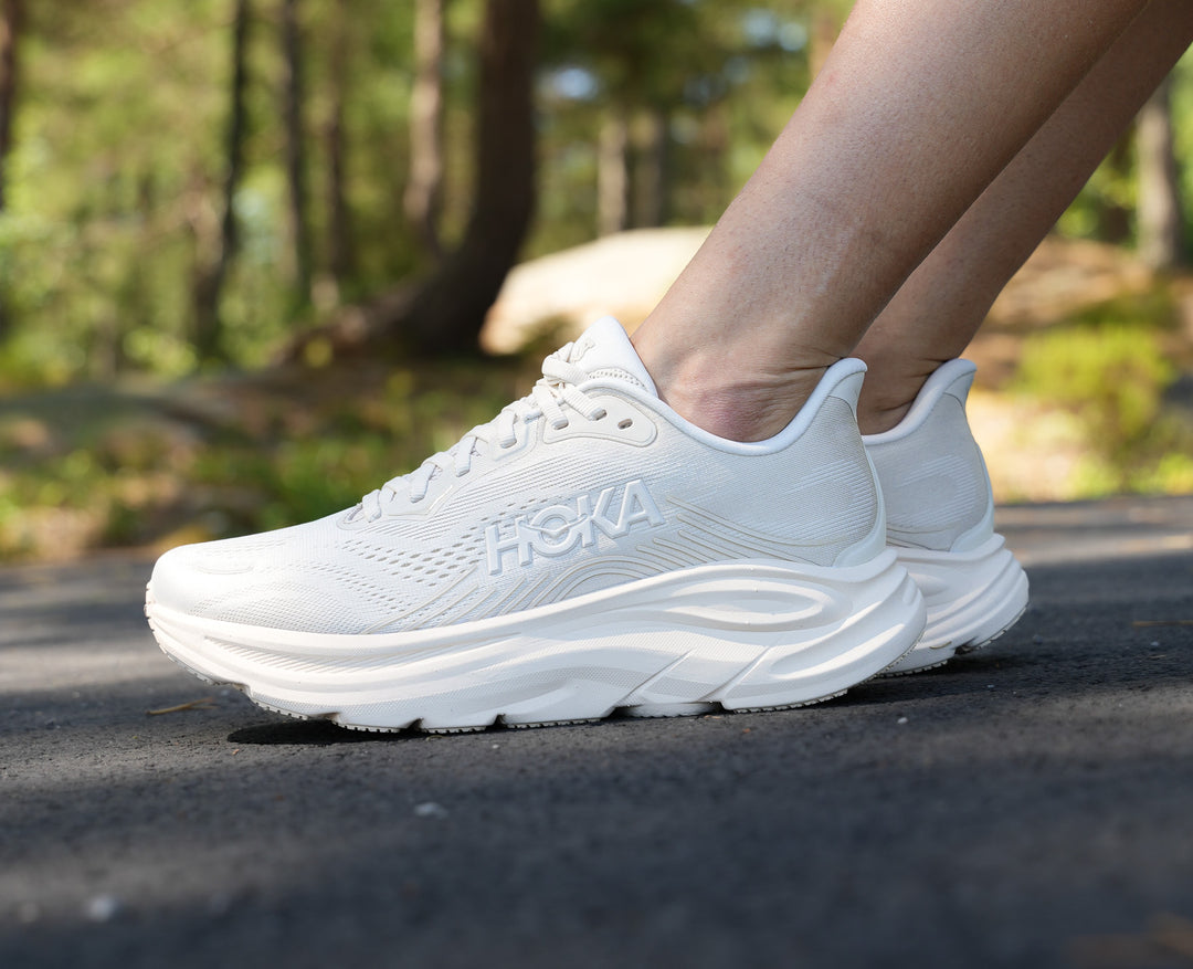 Hoka W CLIFTON 11 Alabaster / Oat Milk
