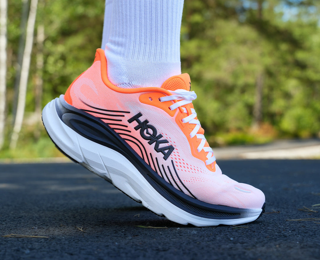 Hoka M CLIFTON 11 Neon Tangerine / Frost