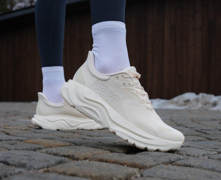 Hoka W ARAHI 8 WIDE Birch / Alabaster