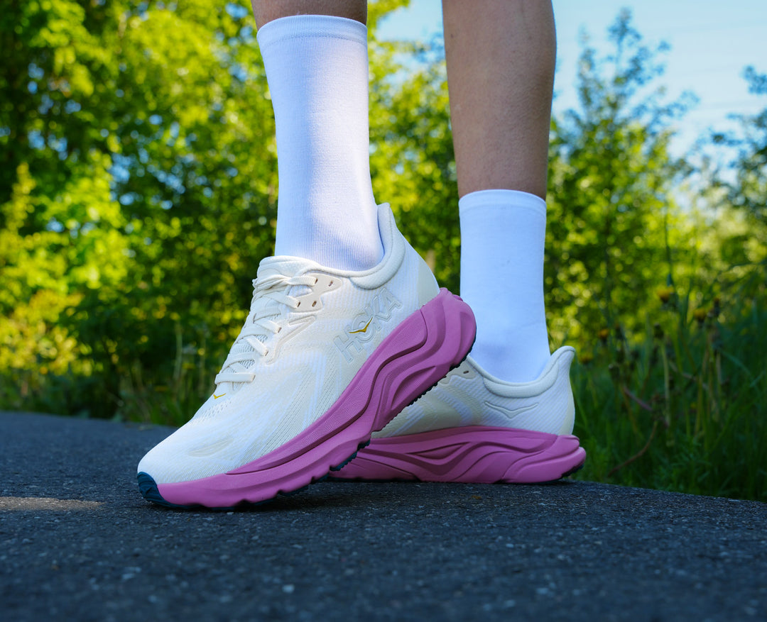 Hoka W ARAHI 8 Alabaster / Lingonberry